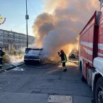 auto-e-roulotte-in-fiamme