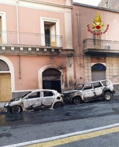 Quello-che-rimane-dopo -l'incendio-in-via-Monserrato