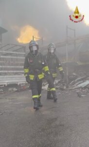 vigili-del-fuoco-sul-posto
